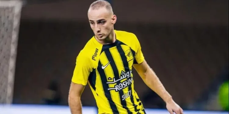 Zyrtare/ Mario Mitaj firmos kontratën e re