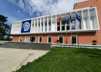 Tedi Blushi mbledhje me Flamur Nokën në selinë e PD, zbardhen detaje nga takimi