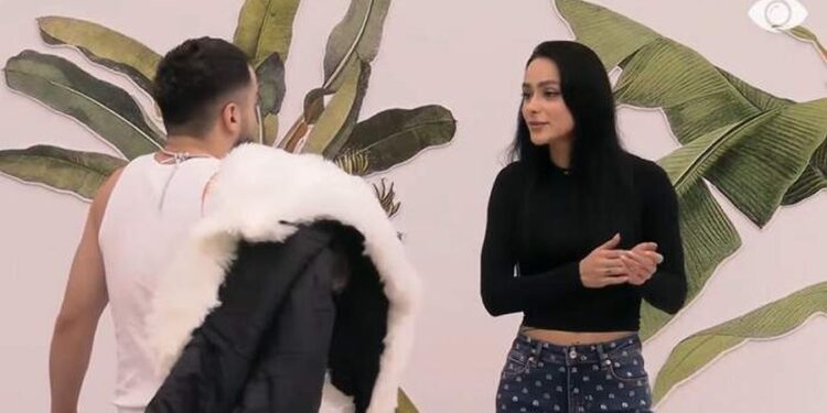 “Kujt po ia dërgon këtë jashtë”, Egli e tensionuar pasi Gjesti shkroi këngën së re