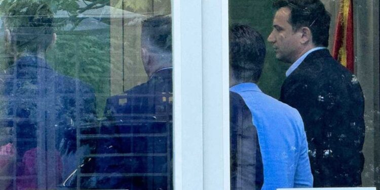 Zbulohet se me cilin ndan qelinë Erion Veliaj në PARABURGIMIN e Durrësit