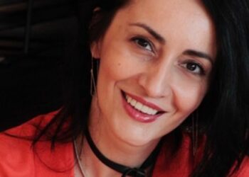 Zhaku: Pija bar dhe alkool që në 8 të mëngjesit!