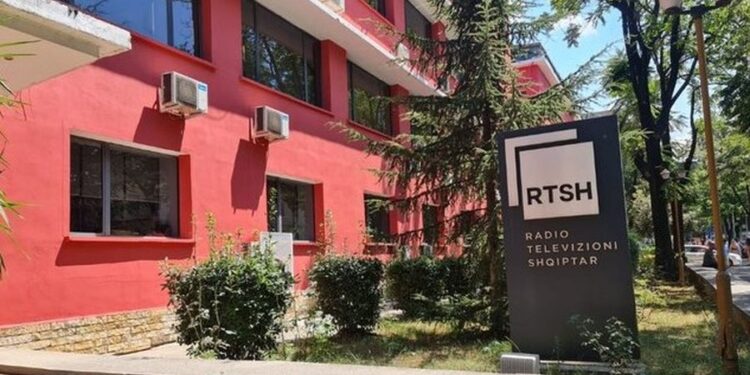 PD-PS bashkojnë votat në Kuvend/ “Shkrihet” Këshilli Drejtues i RTSH. Shkarkohet edhe Leka Bungo