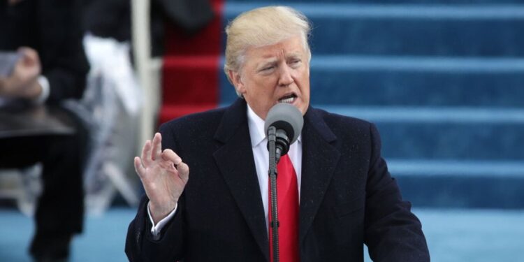 Trump “shokon” sërish: Zelensky e Putin, të bëhen bashkë! Ne mineralet do i marrim