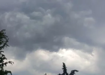 Java nis me vranësira dhe shi, ja sa do të jenë temperaturat