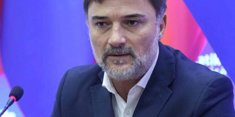 Alibeaj dhe Dashamir Shehi zyrtarizojnë koalicionin para zgjedhjeve të majit, “Djathtas” dorëzon kërkesën për regjistrim në KQZ (DOKUMENTI