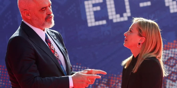 A po tradhtohet Edi Rama nga e djathta?