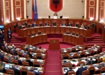 Nga ndryshimet në Kodin Zgjedhor për votën e diasporës te interpelanca me ministrin Hoxha, çfarë pritet të ndodhë sot në seancën plenare