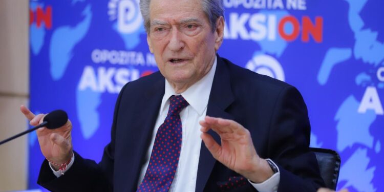 Përplasjet në bashki/ Berisha: Këto skandale Edi Rama përpiqet ti mbulojë me shkëmbime idilike me Lul Bravën