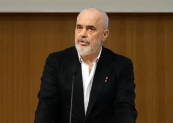 Rama nga Athina: Në Shqipëri ekonomia është zgjeruar