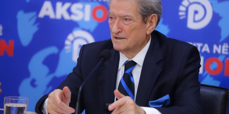 Berisha: Rama me familjen e tij rrëmbeu 24 hektarë tokë të kishës ortodokse me ndihmën e kreut të arkivave