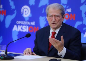 “Dyfishim i rrogave të mjekëve”, Berisha: Onkologjiku, streha ku njerëzit vdesin nga mungesa e ilaçeve