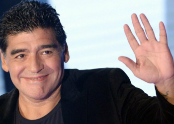 “Kështu vdiq Maradona”/ E pabesueshme se çfarë ndodhi me yllin e futbollit botëror, prokurori tregon në gjyq foton tronditëse