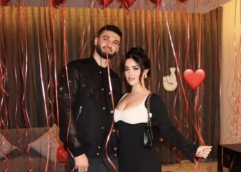 FOTO/ Kush është vajza misterioze që i ka rrëmbyer zemrën Armando Brojës? 