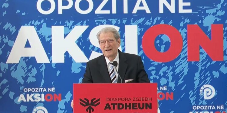 “Shqipëria Madhështore”, Berisha reagon ndaj skeptikëve: I kuptoj, njerëzit janë të lodhur e të dëshpëruar nga brutaliteti i narkodiktaturës