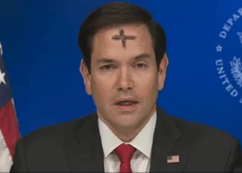 Pamja e pazakontë e Marco Rubio, pse u shfaq me kryq në ballë?