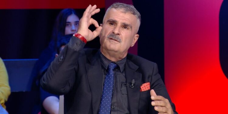 Kujtim Gjuzi bën deklaratën e fortë: Sali Berisha është SKËNDERBEU i dytë!