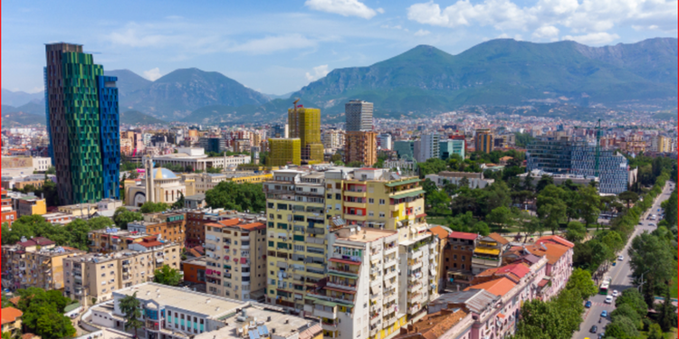 Qeveria shpërblen me kredi zero interes 530 “militantë” të PS-së që punojnë në administratën publike