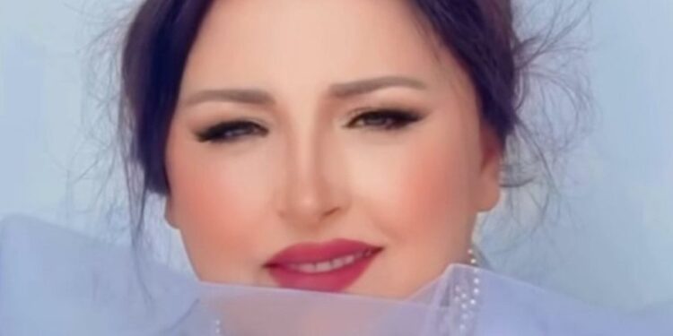 Parashqevi Simaku i rikthehet këngës… por fansat shpërthejnë në kritika