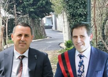 Në Kamëz ka nisur masakra elektorale/ Kandidati i PD Arjan Hoxhan denoncon kryebashkiakun Suli, thirrje institucioneve përgjegjëse për hetimin e rastit