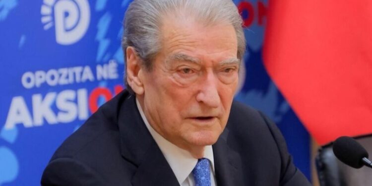 “Tragjedi e tmerrshme”, Berisha për ngjarjen në Koçan: Lutemi për shërim të shpejtë të të plagosurve!