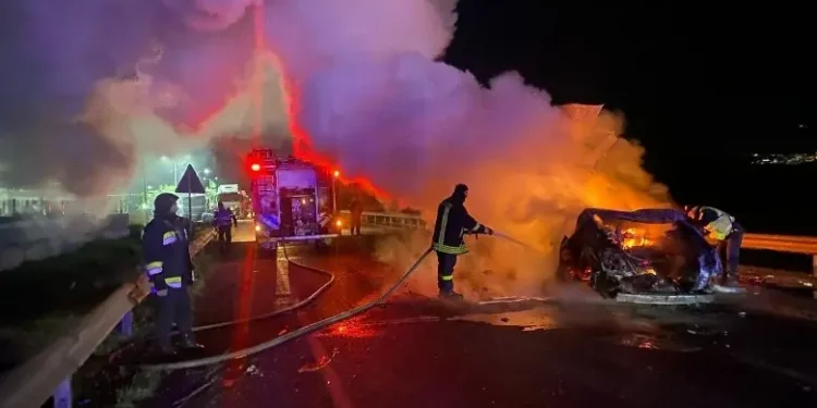 Tragjedi në Tiranë/ Makina përplaset me betonieren dhe shpërthen në flakë, vdesin 4 të rinj