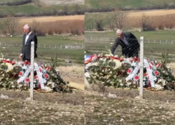 Hashim Thaçi nderon babanë! I rrethuar nga forca policie, viziton varrin e të atit