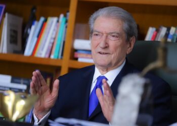 Berisha: PD do u rikthejë shqiptarëve paratë e vjedhura me inceneratorin që nuk ekziston, shishet e verës 33 mijë euro dhe kopshtin e Edenit