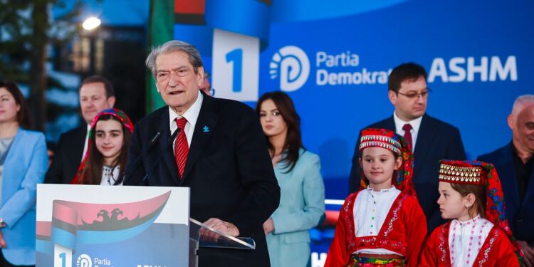 Berisha në Lezhë: U ktheva me një ndjenjë turpi nga Strazburgu, Ramës i kishin anuluar darkën