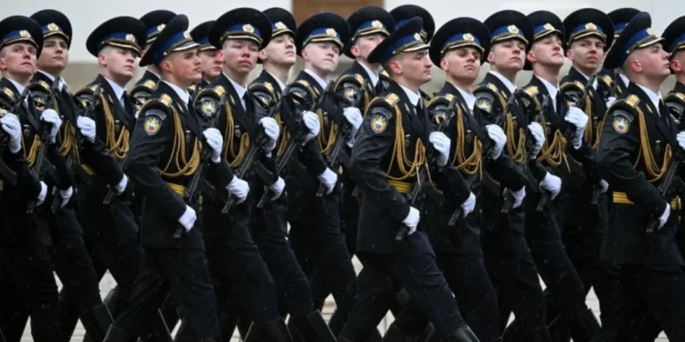 Rusia nis fushatën e rekrutimit pranveror