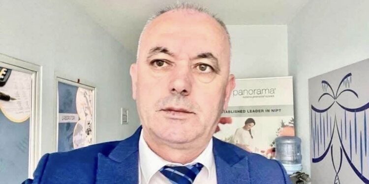 Nga Denada Dapellari Isa/ Dr. Arjan Hamiti,përmes humanizmit dhe profesionalizmit e ka gdhendur personalitetin e tij në vlerat e çmuara kombëtare!”