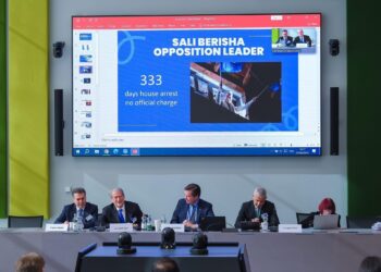 Vizita e djeshme e Berishës në PPE, shkatërroi dy mite të krijuara nga Rama