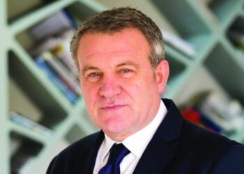 “Pse i braktisa studiot”, Malaj zbulon librat që po shkruan, njëri me titull “Si Rilindasit e babëzitur e shkatërruan PS-në dhe Shqipërinë”