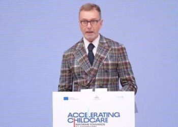 Shpopullimi në nivel alarmant, ambasadori i BE: Shqipërisë po i largohet truri!