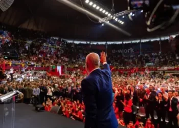 Kush e financon fushatën e Ramës në Europë?