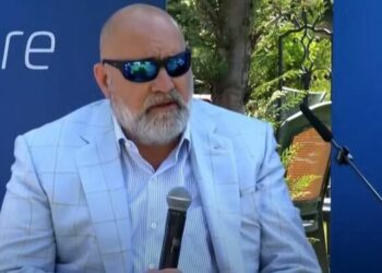 ”Politikat e 12 viteve kanë vështirësuar qëndrimin e rinisë në Shqipëri”, LaCivita: Berisha iu siguron që të gjeni suksesin këtu!