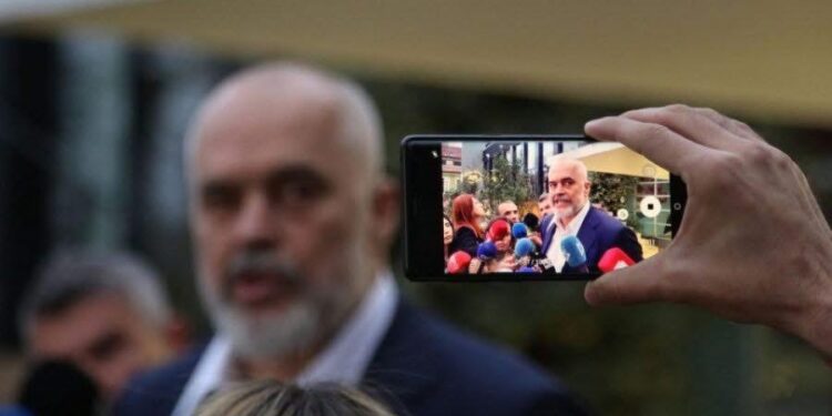 “Shtet elektoral”/ Rama nën akuzë për keqpërdorim të institucioneve për fushatë zgjedhore