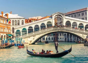 Kush viziton Venecian duhet të paguajë