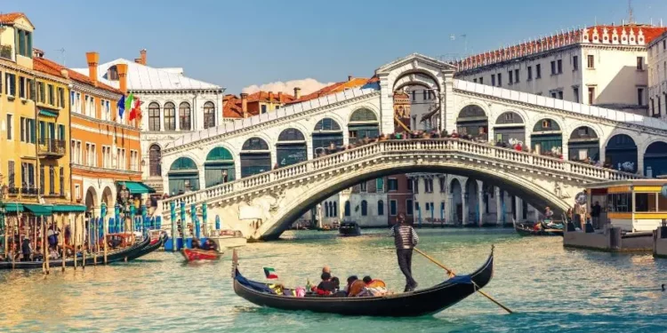 Kush viziton Venecian duhet të paguajë