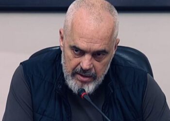 Kush është Çyryk? Paloka poston foton e kartelës së Ramës kur ishte në spitalin psikiatriak