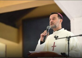 Dom Gjergj Meta u uron besimtarëve Festën e Pashkëve: Krishti u ngjall, me të vërtetë u ngjall!