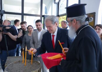 ‘Një për Ju dhe një për fitoren e 11 Majit!’/ Berisha: Prioritet i jonë është zgjidhja e çështjes së pronave. Do dyfishojmë fondin për komunitetet fetare