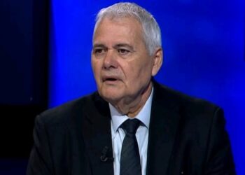 Ish-ambasadori i Shqipërisë në Vatikan zbulon të pathënat:Papa Françesku vinte nga varfëria, kardinalëve me kryqe floriri iu thoshte…