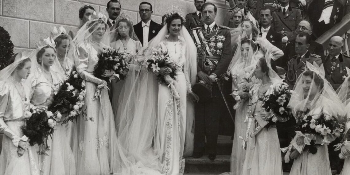27 prill 1938, në ditën e kurorëzimit të Mbretit Zog I me Konteshën, Géraldine Apponyi