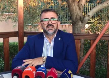 “Përplasja” në mes Altin Prengës dhe kryebashkiakut të Lezhës, reagon “kaubojsi”: Pjerin Ndreu nuk është më një shërbëtor i qytetarëve, por një simbol i regjimit që nuk pranon mendim ndryshe