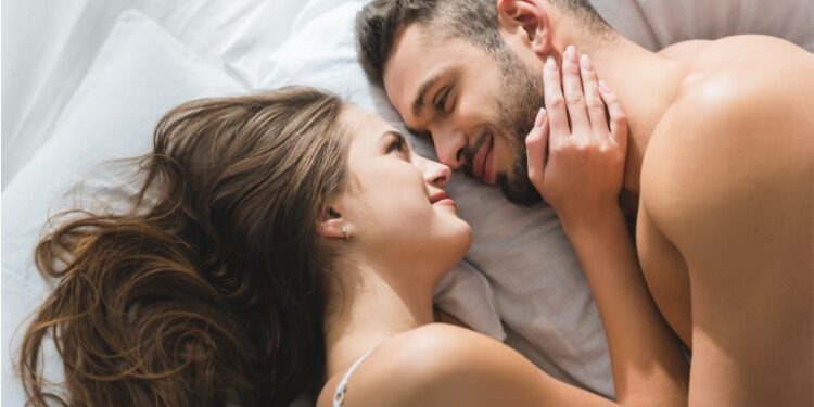 Pse duhet bërë s*s në mëngjes dhe cilat janë 9 përfitimet e pabesueshme që sjell marrëdhënia intme?