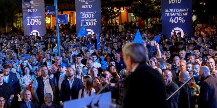 Berisha mbyll fushatën në Elbasan: Pas 2013 u larguan 45 për qind e shqiptarëve, Shqipëria u mbulua nga droga dhe krimi