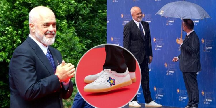 Rama u dhuron liderëve evropianë nga një palë atlete të bardha me yll. Zbulohet se çfarë simbolizojnë