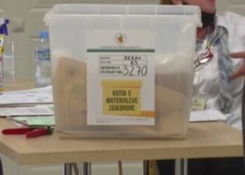 KAS vendos: KUTITË e fletëve të votimit të qarkut Tiranë do të rinumërohen!