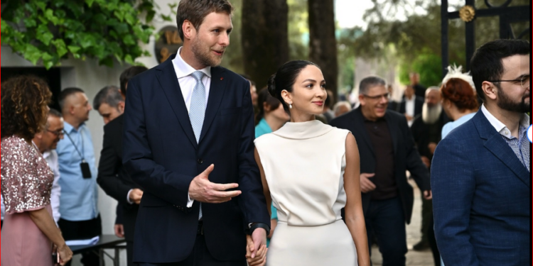 Princ Leka shfaqet i lumtur me partneren e re! Rikthehet ‘buzëqeshja’ në familjen mbretërore (FOTO)