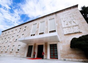 Rritje page dhe ndryshim në strukturën e administratës, ja kategoritë përfituese sipas vendimit të qeverisë